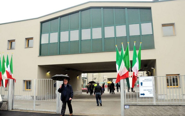 Centro polivalente bocciodromo "C. Galimberti".