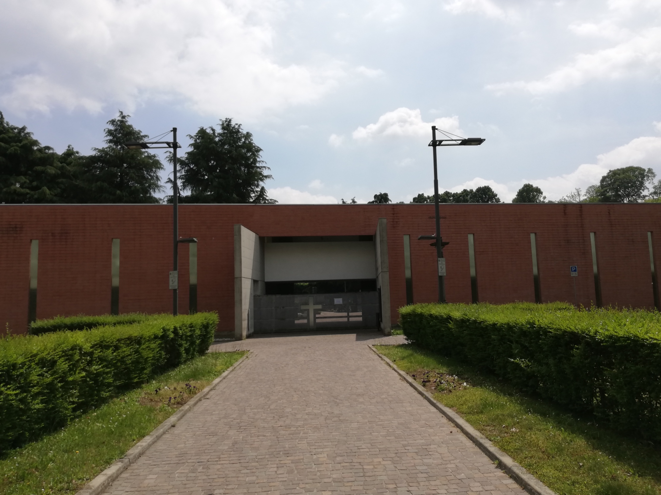RIAPERTURA CIMITERO: le regole da seguire